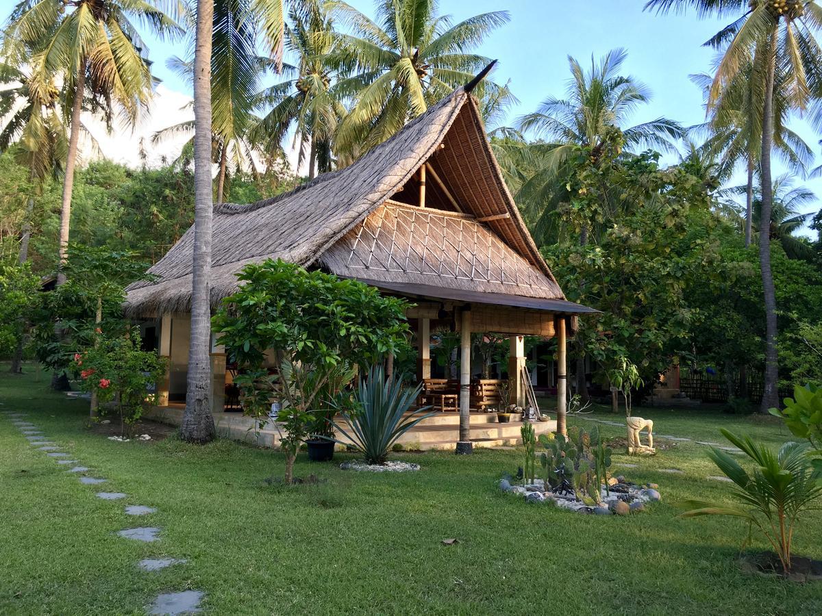 The Papalagi Resort Gili Gede Luaran gambar